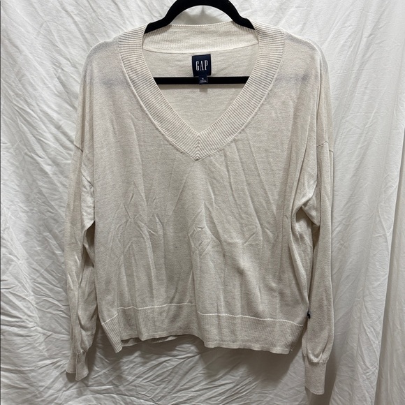 GAP Tops - GAP Off-White V-Neck Pullover